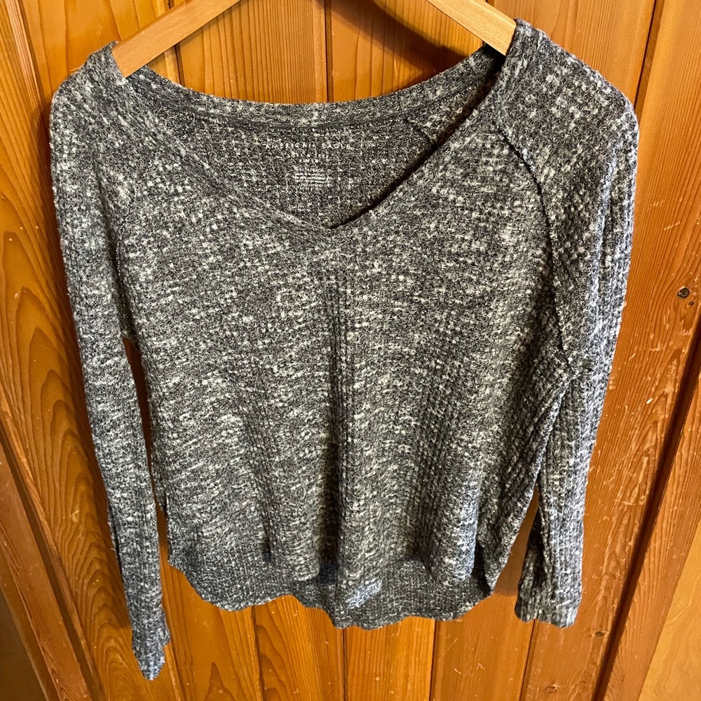 American Eagle long sleeve shirt